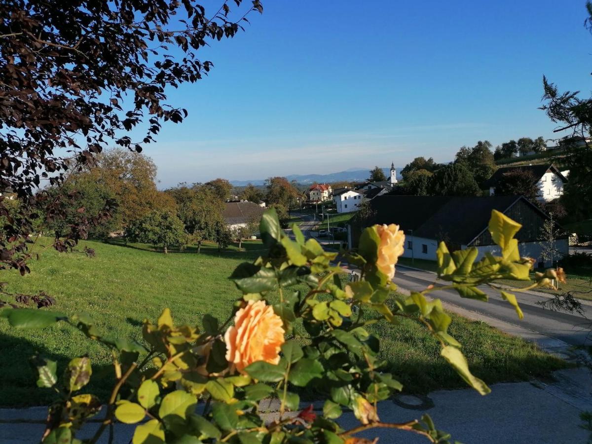 Cosy Apartment In Oed Hling With Garden Mauer bei Amstetten Exteriör bild