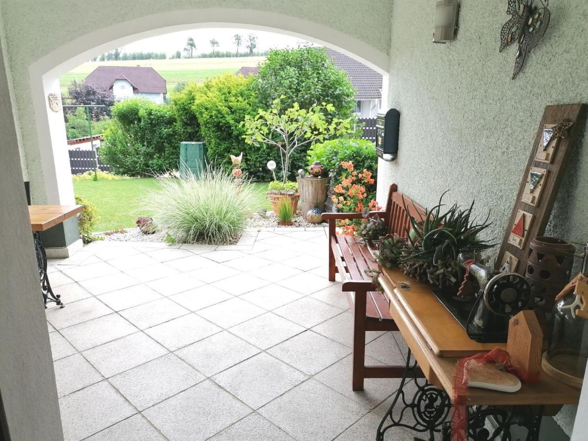 Cosy Apartment In Oed Hling With Garden Mauer bei Amstetten Exteriör bild